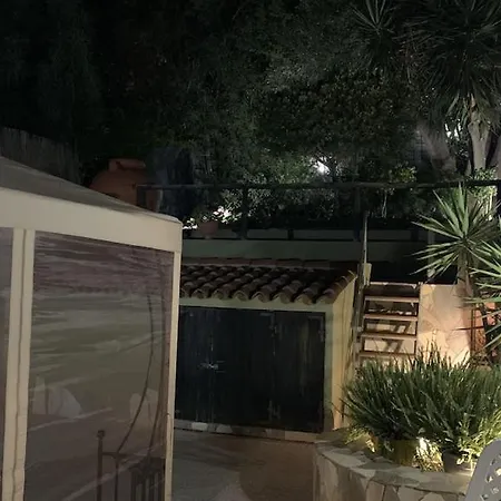 Casa Indipendente A Pochi Passi Dal Mare C2 *